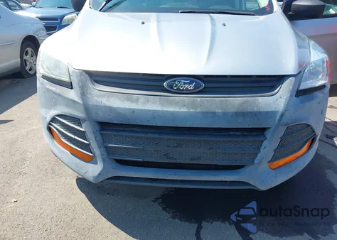 2016 Ford Escape S z USA, uszkodzony, nr VIN 1FMCU0F78GUC05313